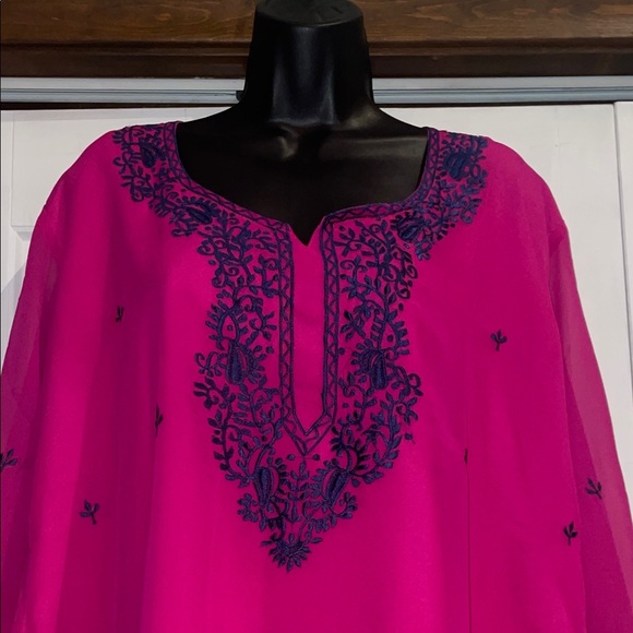 Roopam Sarees Elegant Magenta Embroidered Women's Tunic - Picture 2 of 10